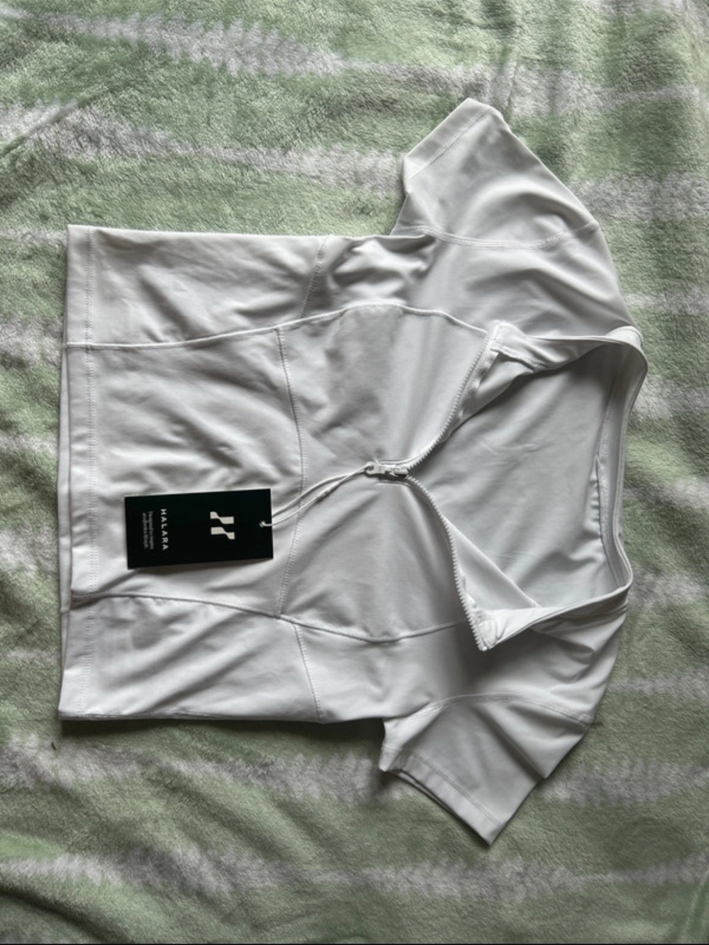 HALARA White Short-Sleeve Zip Front Active Polo